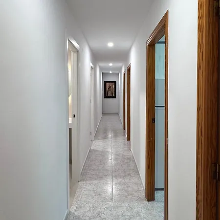 Apartment Amplio Junto A La Playa